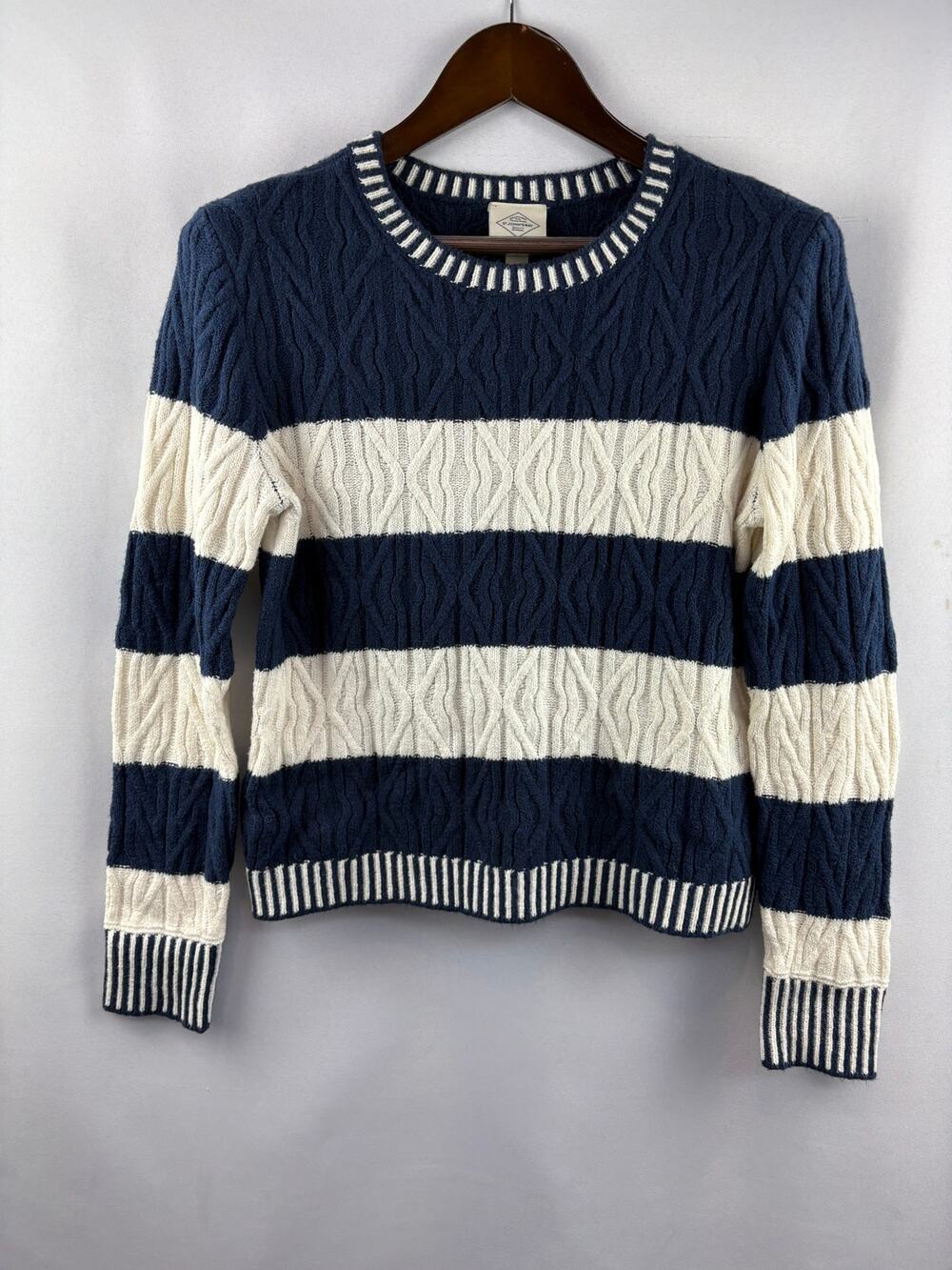 Women’s St. John’s Bay Medium Cream & Navy Knit Sweater